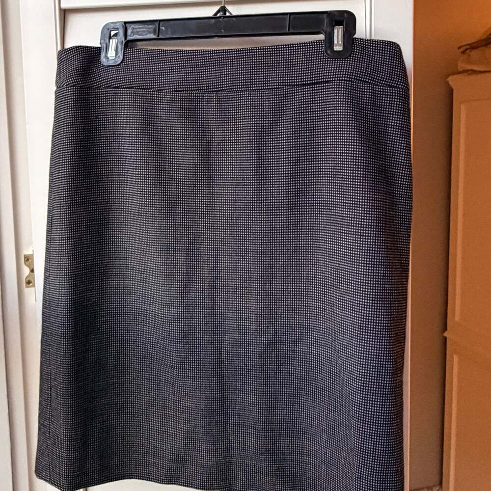 Giorgio Armani Collezioni Skirt Women’s Lightweight Wool Mid-thigh Mini Sz10